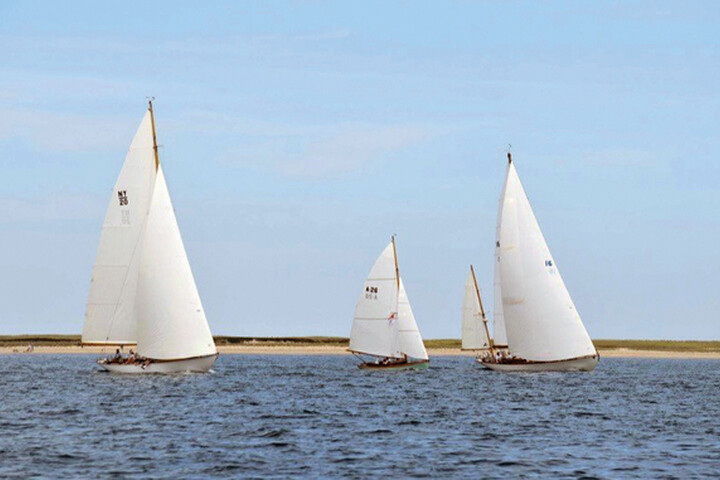 Classic boat web